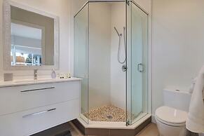 Luxurious Beach Retreat w/ Heated Pool&basketball