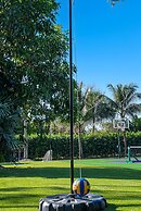 Luxurious 7-Bedroom Villa with Pool & Games