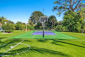 Luxurious 7-Bedroom Villa with Pool & Games