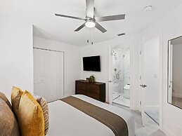 Luxurious 7-Bedroom Villa with Pool & Games