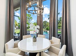 Luxurious 7-Bedroom Villa with Pool & Games