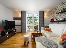 Cozy Apartment With Children Area