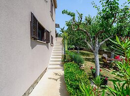 Cozy Apartment With Children Area