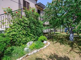 Cozy Apartment With Children Area