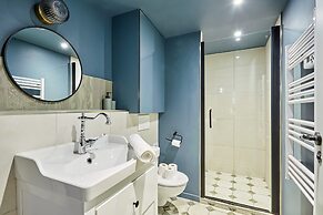 Charming Studio Center of Paris With AC