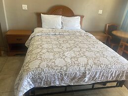 Apple Valley Motel