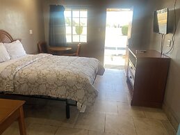 Apple Valley Motel