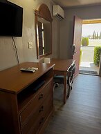 Apple Valley Motel