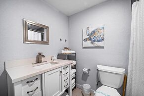 Canal Front Beach Home, Private Pool