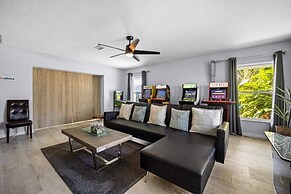 Canal Front Beach Home, Private Pool