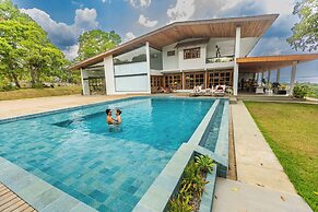 Villa dos Parikas