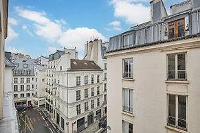 Charming Studio Center of Paris