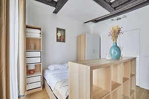 Charming Studio Center of Paris