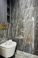 Luxurious Matignon/saint Honore Apartment