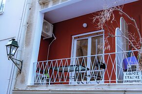 Plaka Apartment