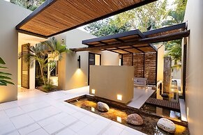 Yeguas Z77 by Wynwood House