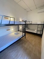 Grand' Hostel