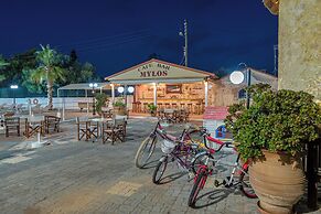 Mylos Apartments