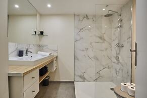 Spacious Studio Center of Paris/montmartre