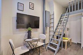 Spacious Studio Center of Paris/montmartre