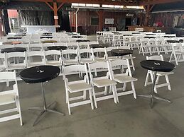 Hilltop Tavern and Inn