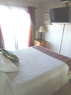 Hilltop Tavern and Inn