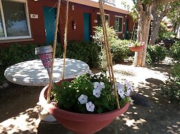 Hilltop Tavern and Inn