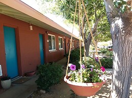 Hilltop Tavern and Inn