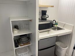 Hilltop Tavern and Inn