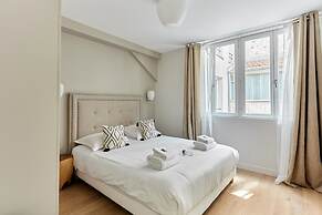 Superb Apartment Porte Maillot / Arc de Triomphe