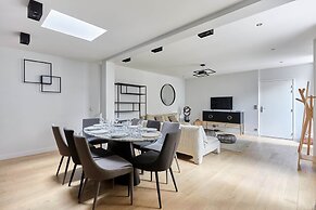 Superb Apartment Porte Maillot / Arc de Triomphe