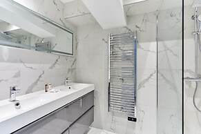 Superb Apartment Porte Maillot / Arc de Triomphe