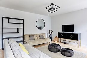 Superb Apartment Porte Maillot / Arc de Triomphe