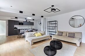 Superb Apartment Porte Maillot / Arc de Triomphe