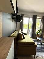 Modern & Charming - Free Private Parking