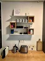 Modern & Charming - Free Private Parking