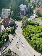 Modern & Charming - Free Private Parking