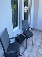 Modern & Charming - Free Private Parking