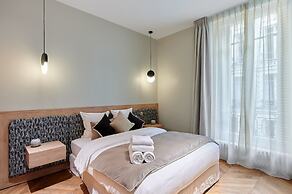 Sublime Apartment in the Center of Paris