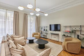 Sublime Apartment in the Center of Paris