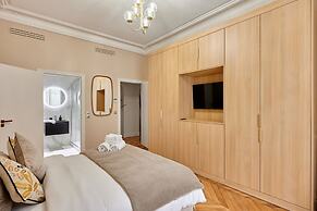 Sublime Apartment in the Center of Paris