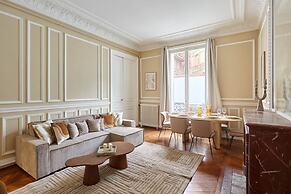 Magnificent Apartment Etoile Hoche Saint Honore