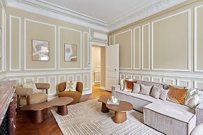 Magnificent Apartment Etoile Hoche Saint Honore