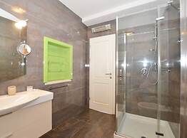 Georgeous and Warm Living Downtown Rovinj