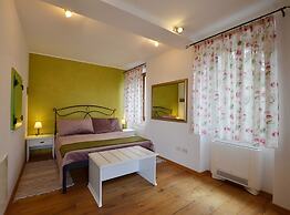 Georgeous and Warm Living Downtown Rovinj