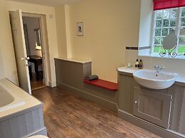 Glanhenwye Courtyard Cottages