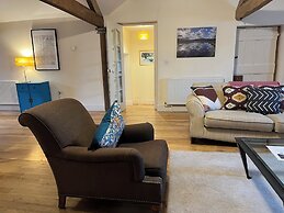 Glanhenwye Courtyard Cottages