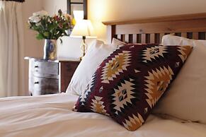 Glanhenwye Courtyard Cottages