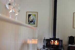 Glanhenwye Courtyard Cottages