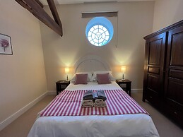 Glanhenwye Courtyard Cottages